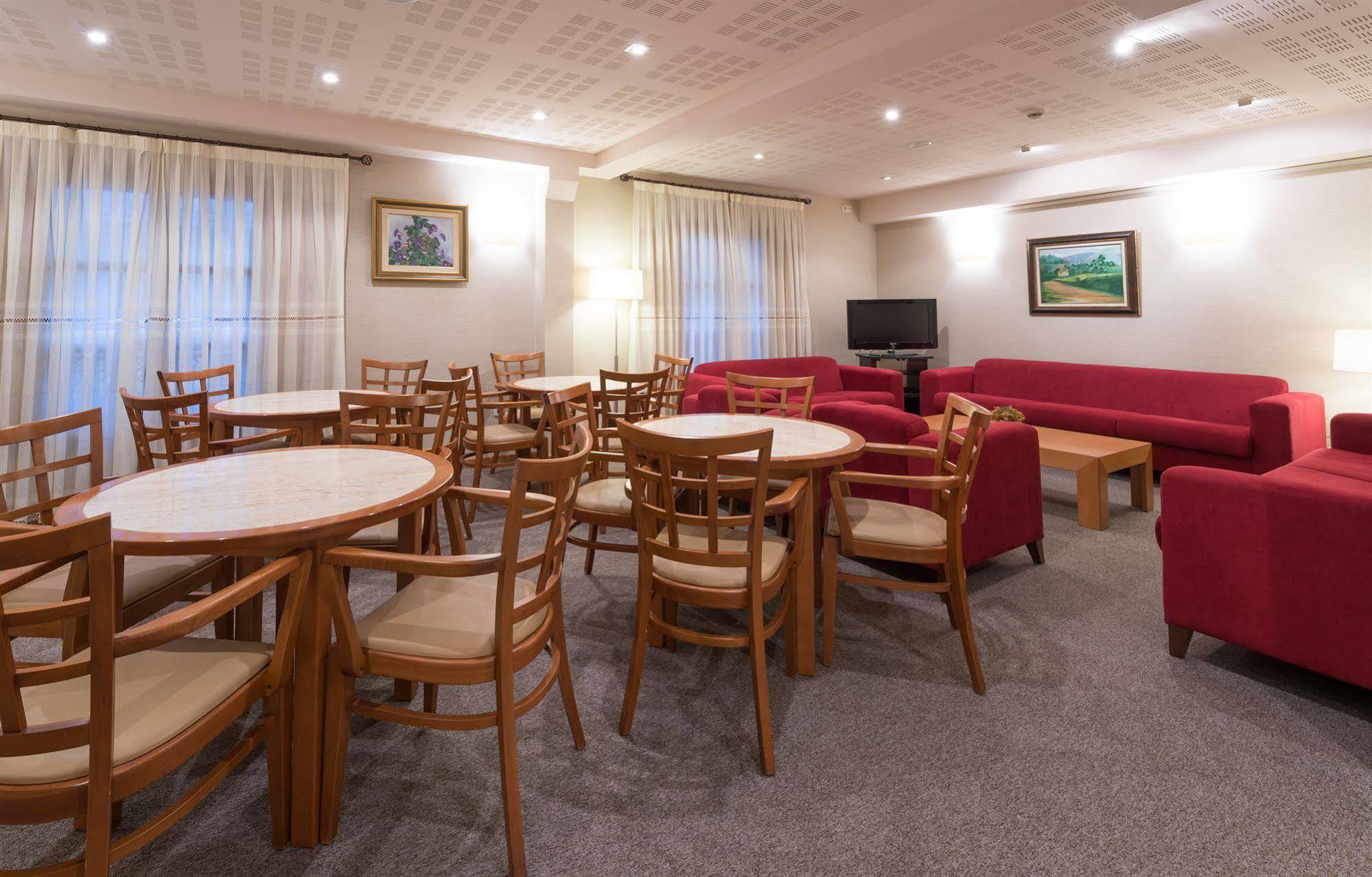 סנטיאגו דה קומפוסטלה Hotel Herradura מראה חיצוני תמונה