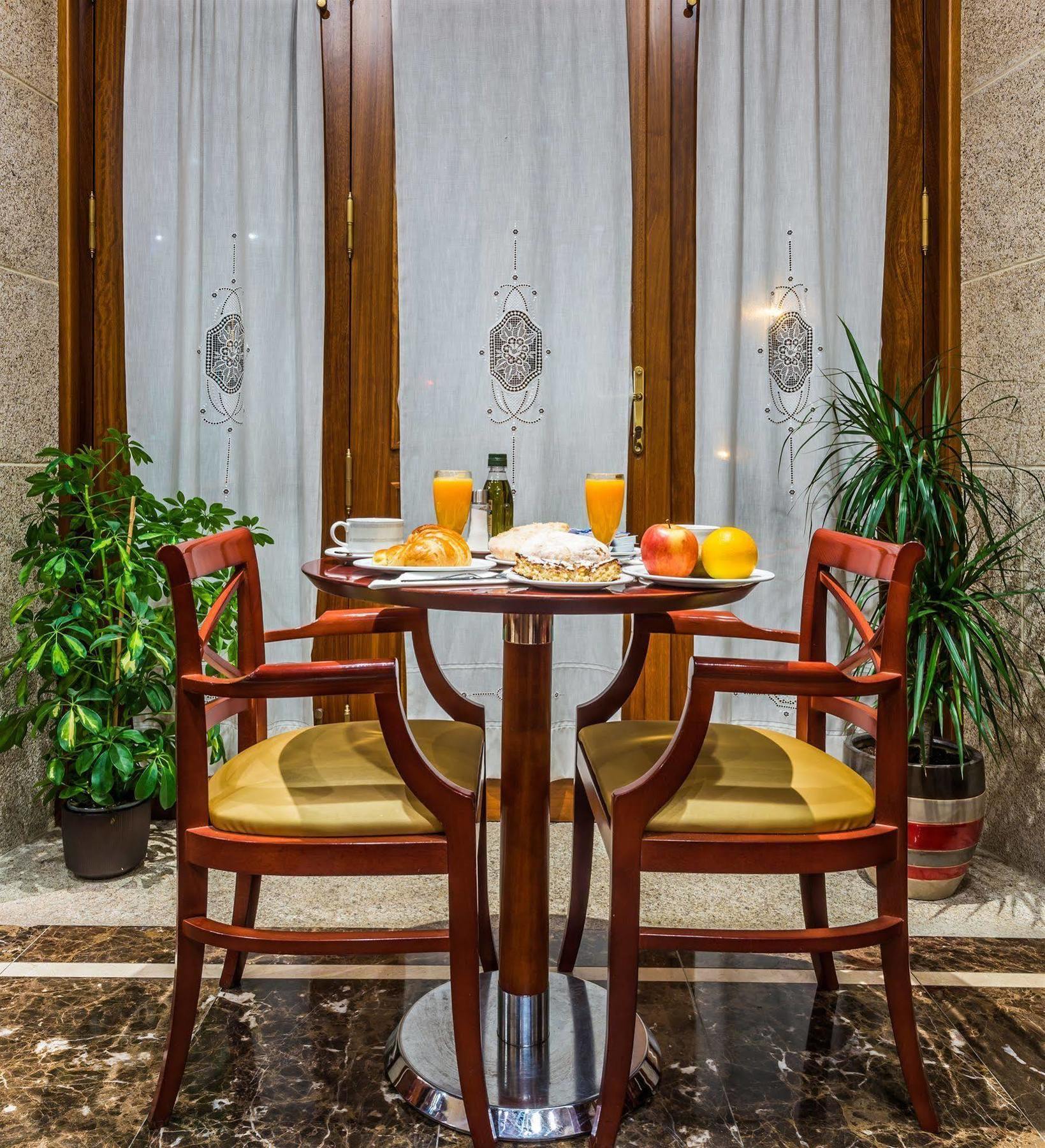 סנטיאגו דה קומפוסטלה Hotel Herradura מראה חיצוני תמונה