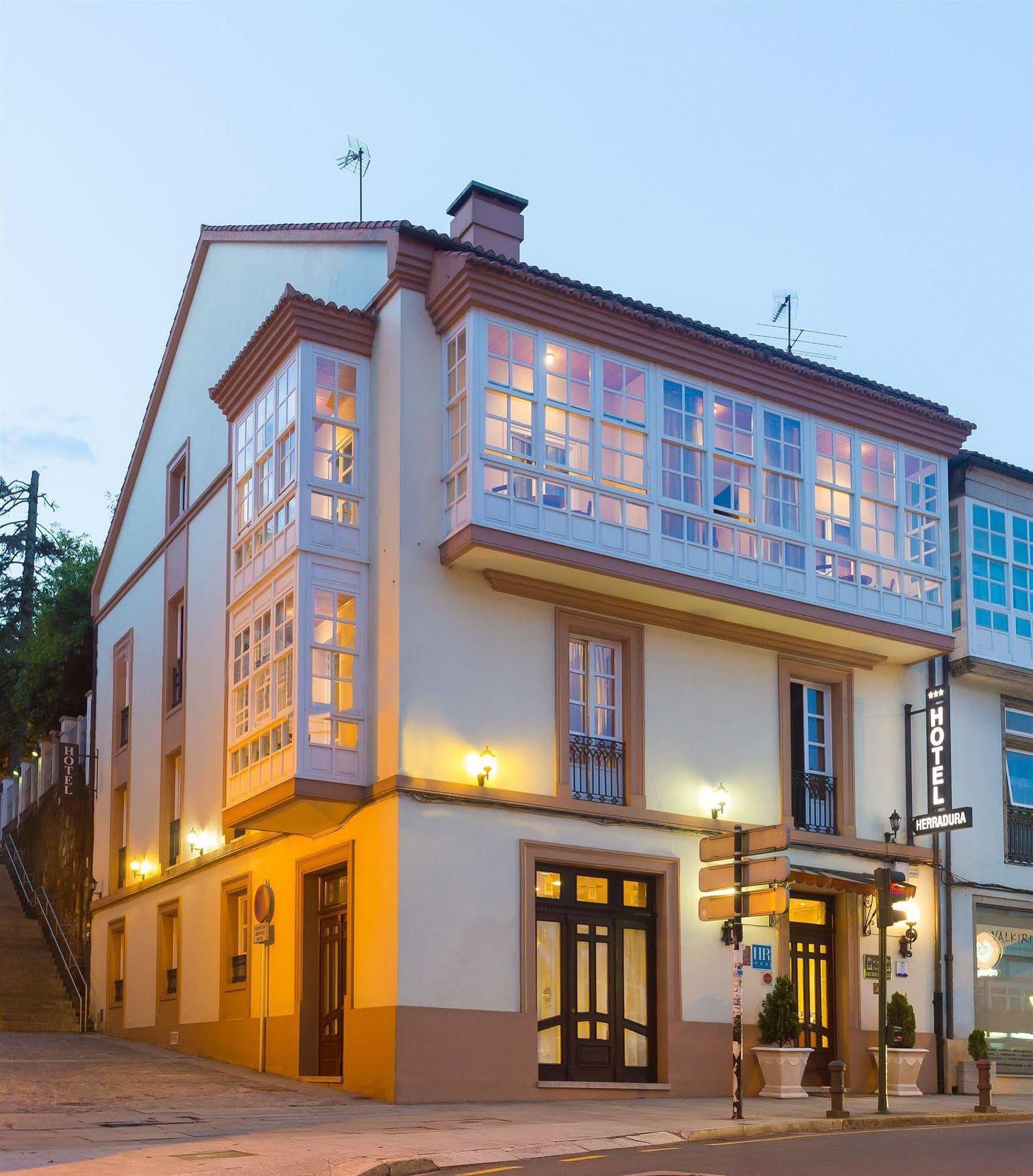 סנטיאגו דה קומפוסטלה Hotel Herradura מראה חיצוני תמונה